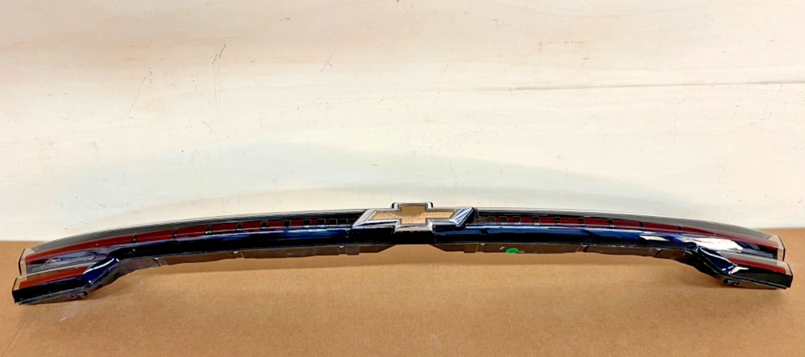 OEM 2024-2025 CHEVY EQUINOX EV Rear Lift Gate Mounted LED Tail Light NICE OEM 2024-2025 CHEVY EQUINOX EV Rear Lift Gate Mounted LED Tail Light NICE