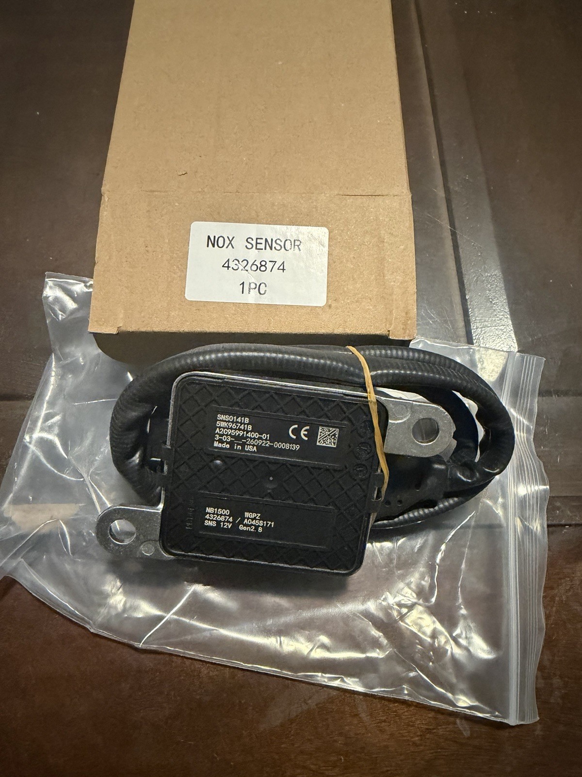 Outlet NOx Sensor for Cummins ISX15 4326870RX 12V Genuine Part New OEM USA Made Outlet NOx Sensor for Cummins ISX15 4326870RX 12V Genuine Part New OEM USA Made