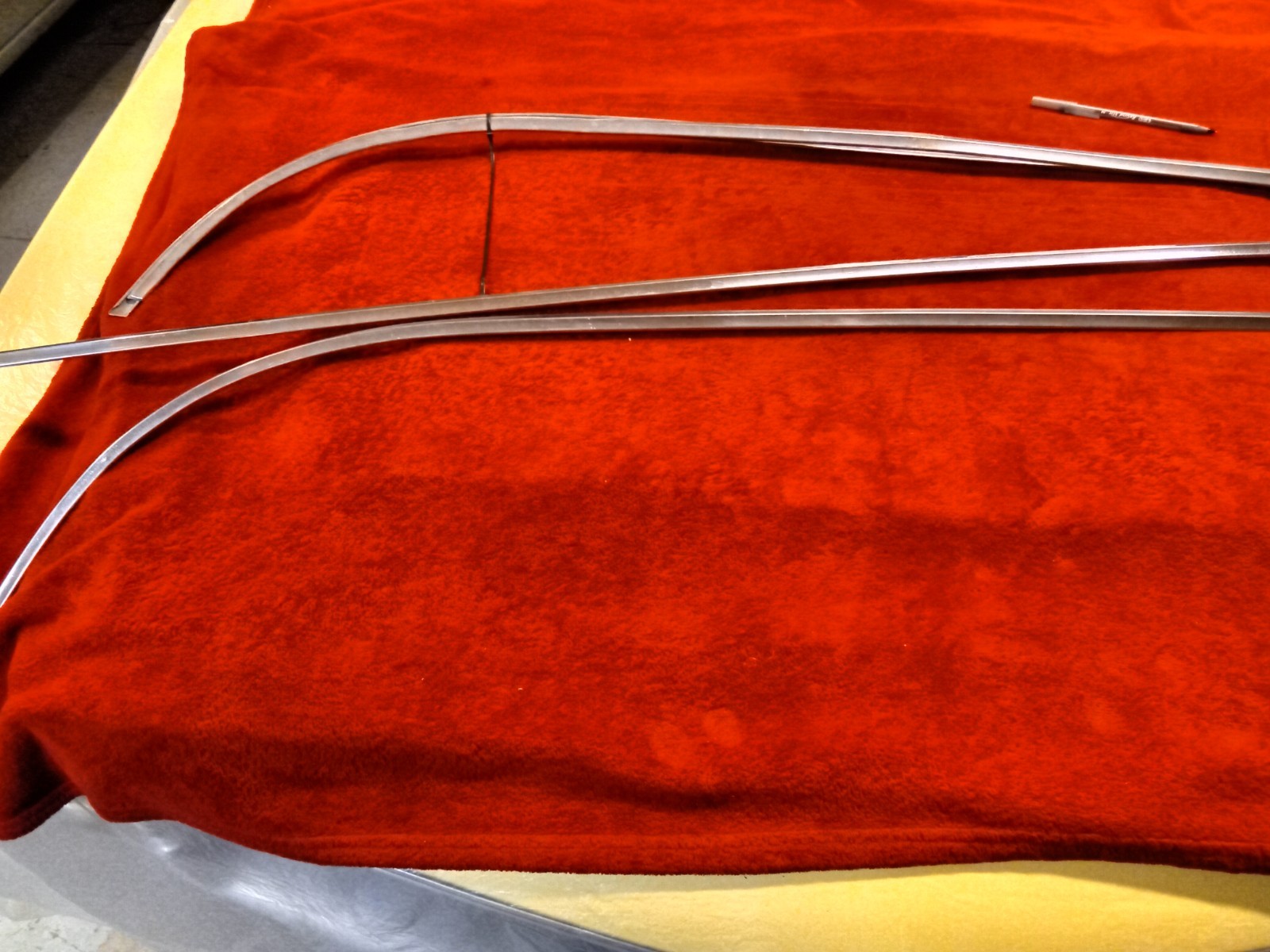 1958-1961 C1 CORVETTE SIDE FENDER TRIM USED 4 Pc's 1958-1961 C1 CORVETTE SIDE FENDER TRIM USED 4 Pc's