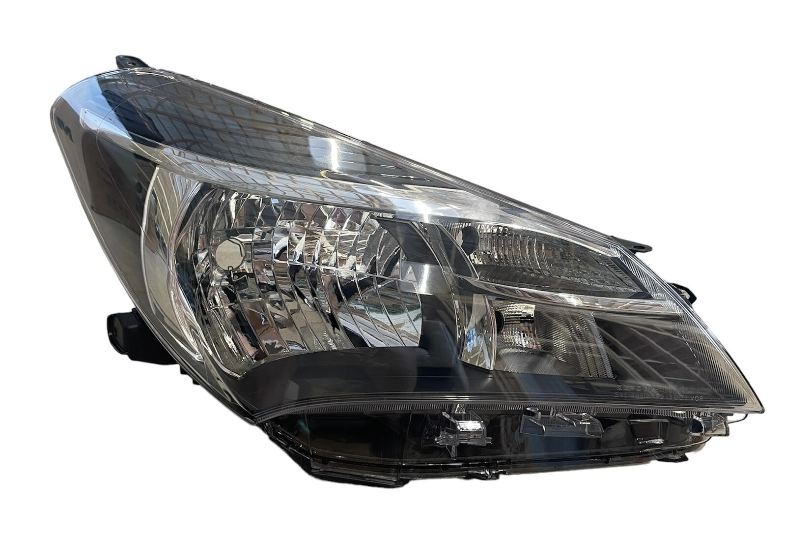 NEW Depo 312-11F3R-US2 Headlight, Rh Passenger Assembly 2015-2017 Toyota Yaris NEW Depo 312-11F3R-US2 Headlight, Rh Passenger Assembly 2015-2017 Toyota Yaris
