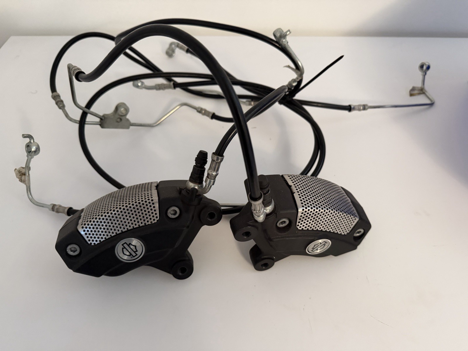 OEM 08-25 Harley Brembo Front Brake Calipers & Pads Touring & V Rod Models OEM 08-25 Harley Brembo Front Brake Calipers & Pads Touring & V Rod Models