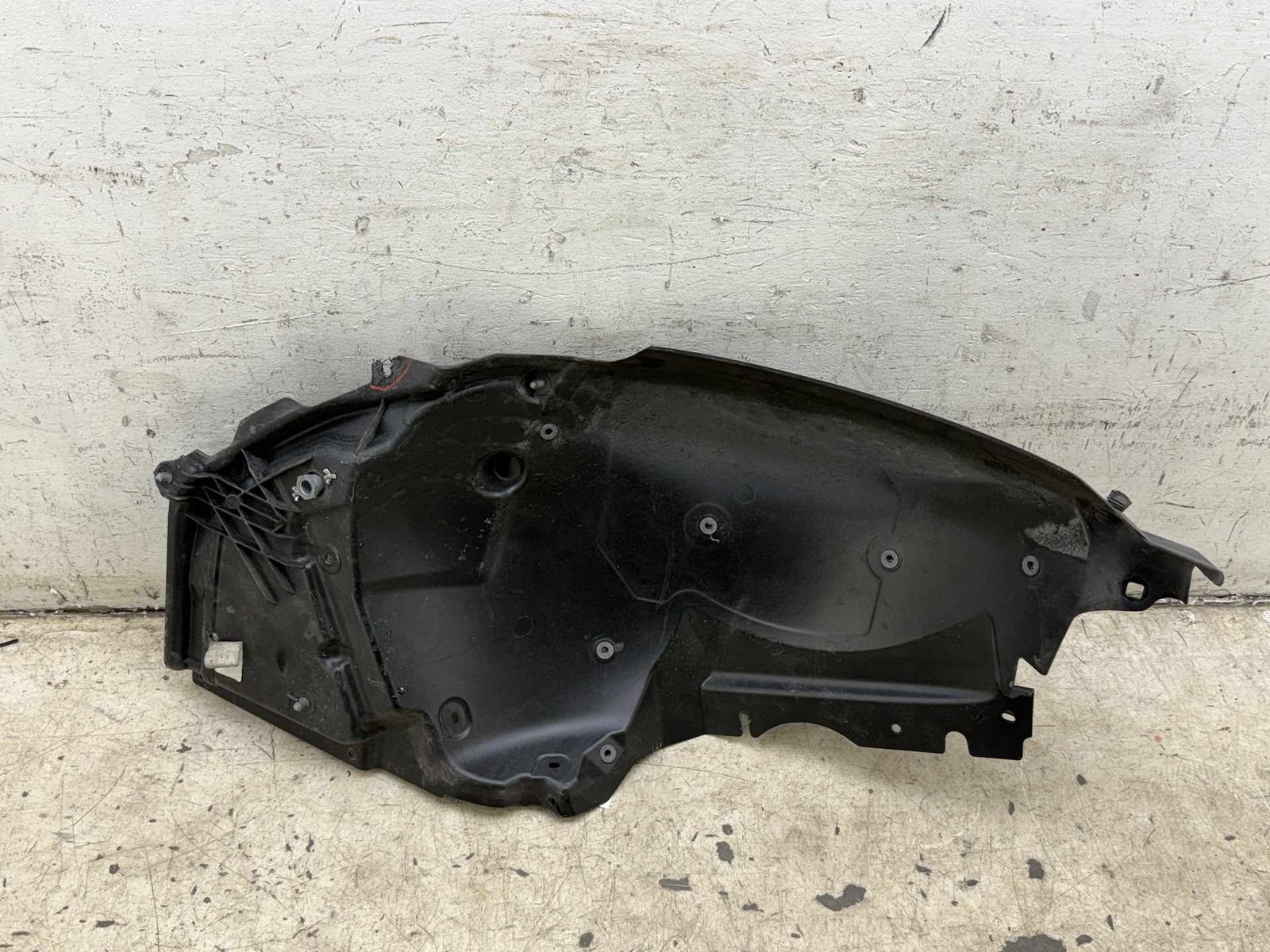 2019-2023 ASTON MARTIN VANTAGE FRONT LEFT HEADLIGHT MOUNTING BRACKET SUPPORT OEM