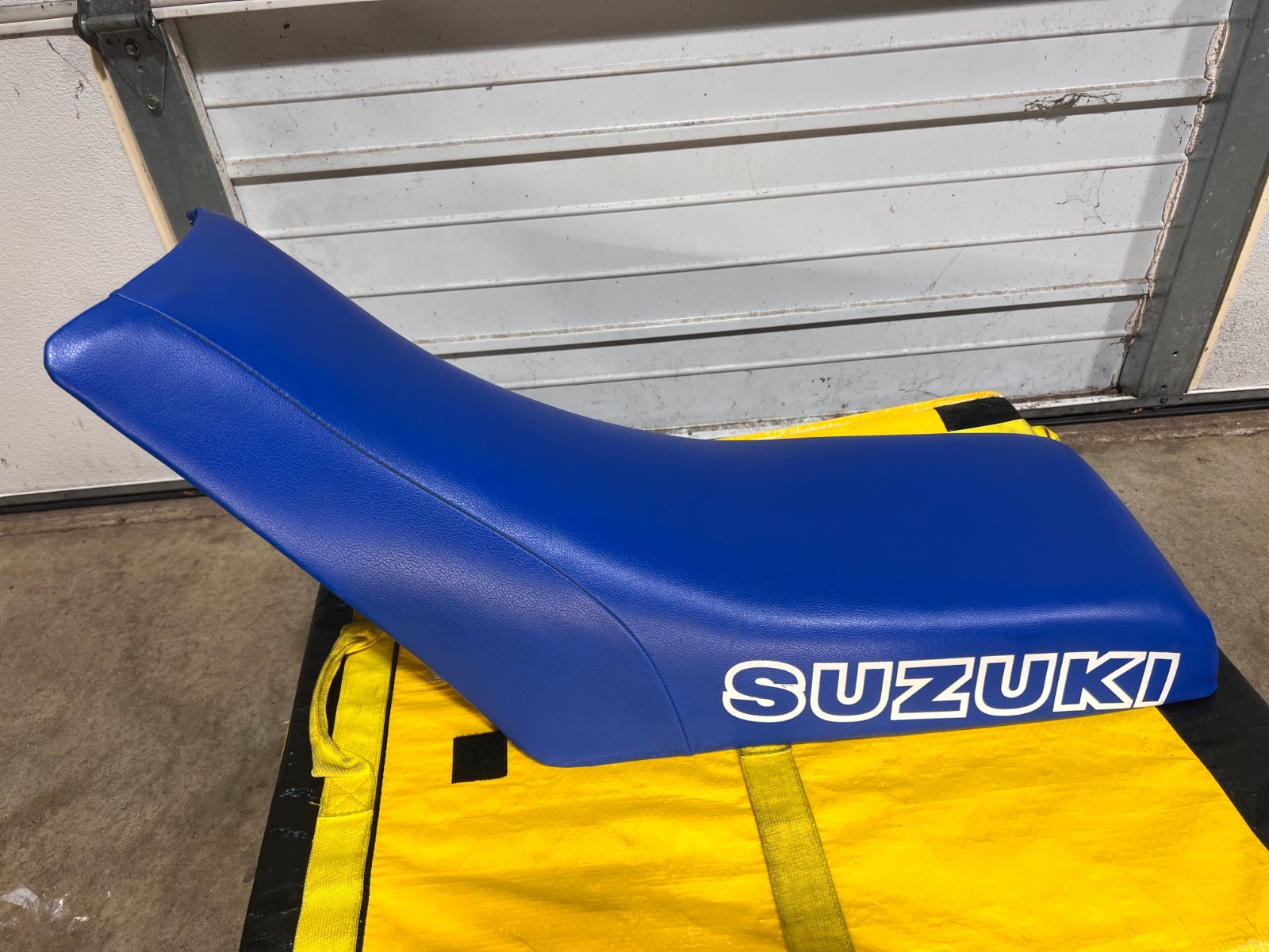 1985 - 1986 suzuki QUADRACER 250 lt250r SEAT PAN FOAM CUSHION COVER SADDLE 85-92