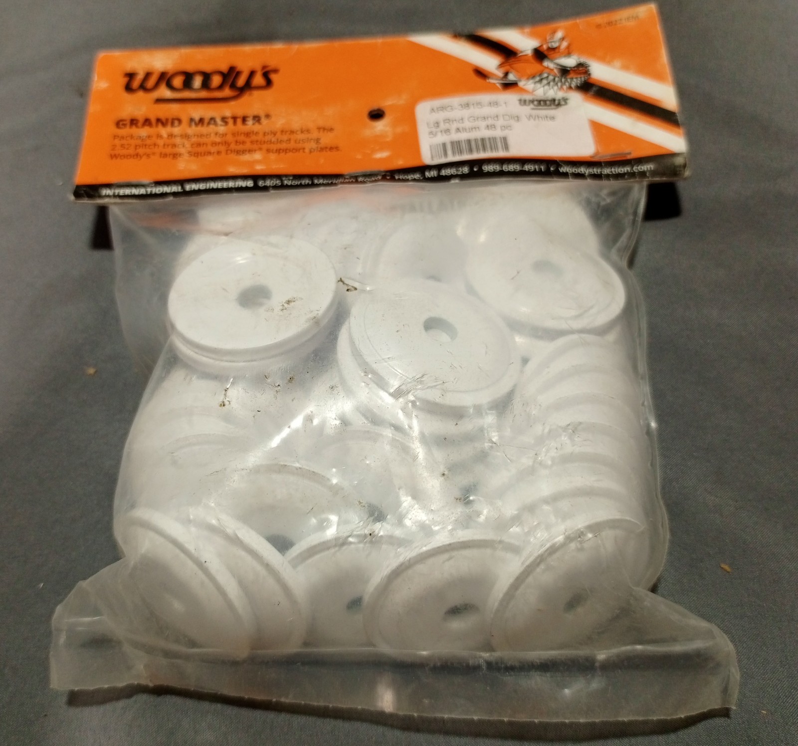 Lot Of 48 Pcs Woodys Grand Master ARG-3815-48-1 White Lot Of 48 Pcs Woodys Grand Master ARG-3815-48-1 White