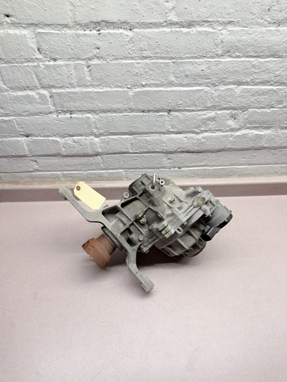 2021-2025 FORD ESCAPE AWD 1.5L REAR DIFF DIFFERENTIAL AXLE CARRIER 25K OEM