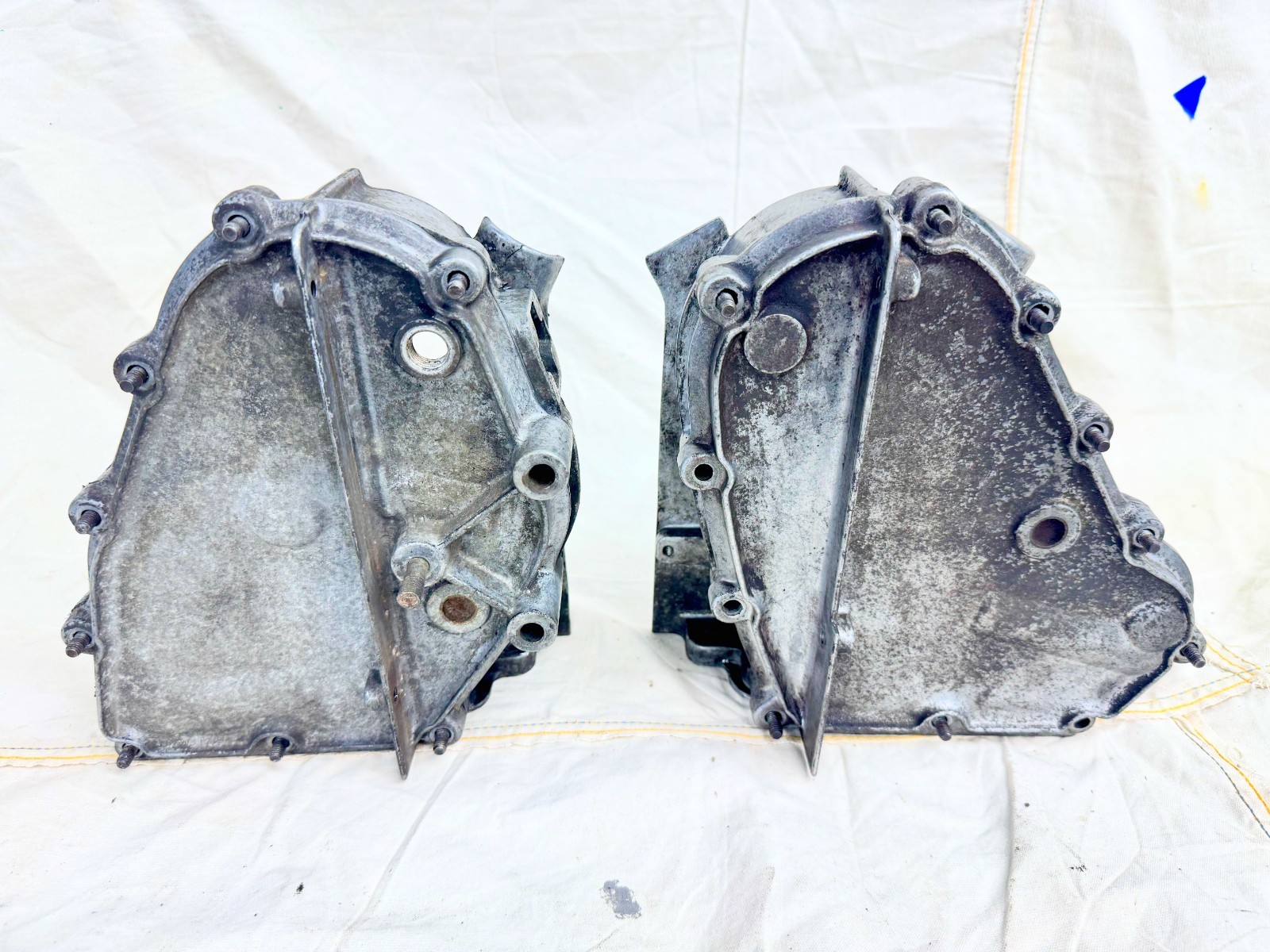 ORIGINAL PORSCHE 911 TIMING CHAIN BOX COVER - PAIR left and right ORIGINAL PORSCHE 911 TIMING CHAIN BOX COVER - PAIR left and right