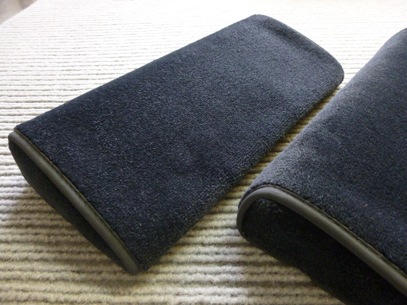 Velours footrest foot rest fitted for Mercedes Benz W126 SE SEL SEC + BLACK +NEW