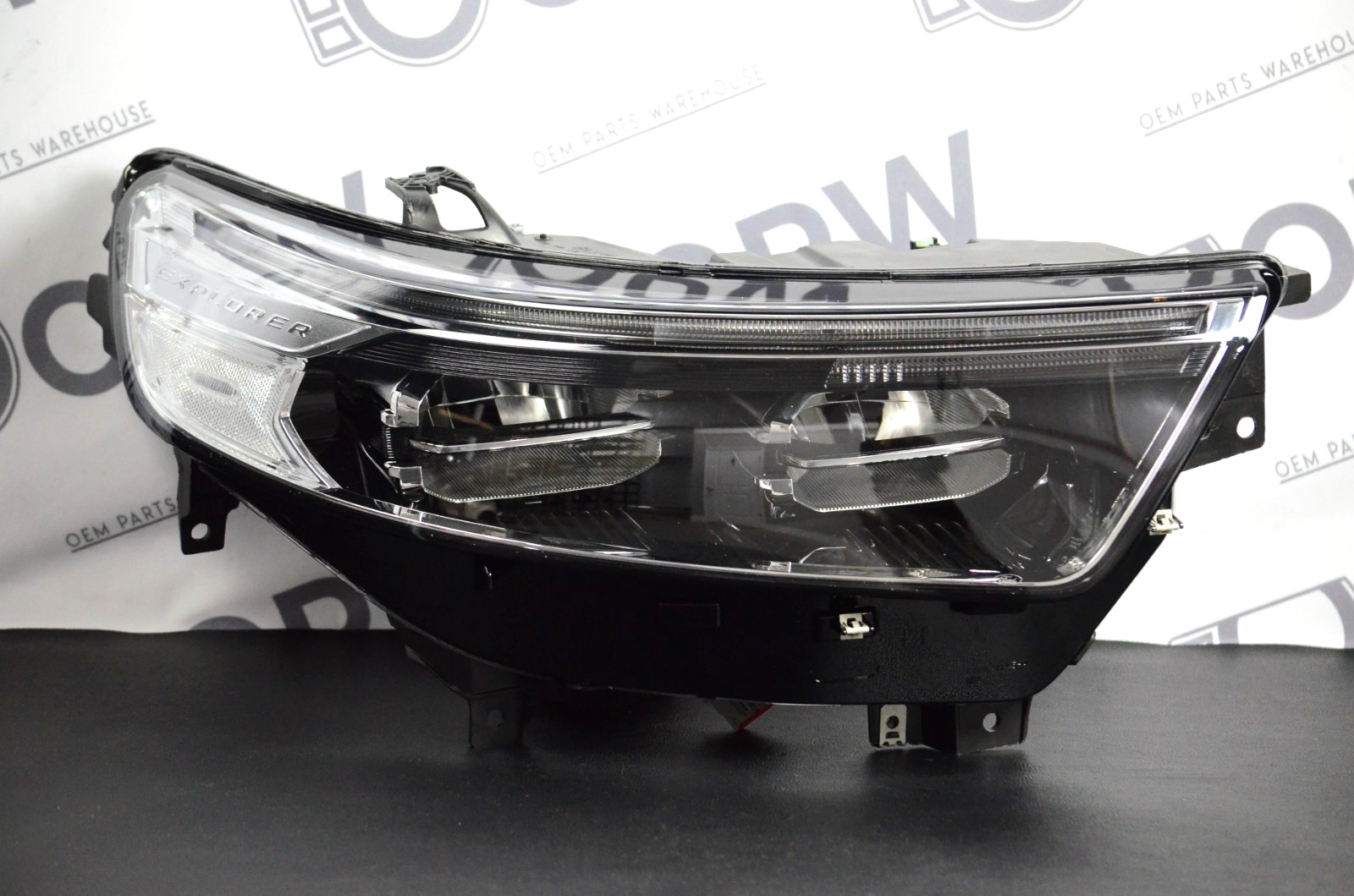 Euro Mint 2020-2024 Ford Explorer ST-Line Sport LED Headlight Right RH OEM Euro Mint 2020-2024 Ford Explorer ST-Line Sport LED Headlight Right RH OEM