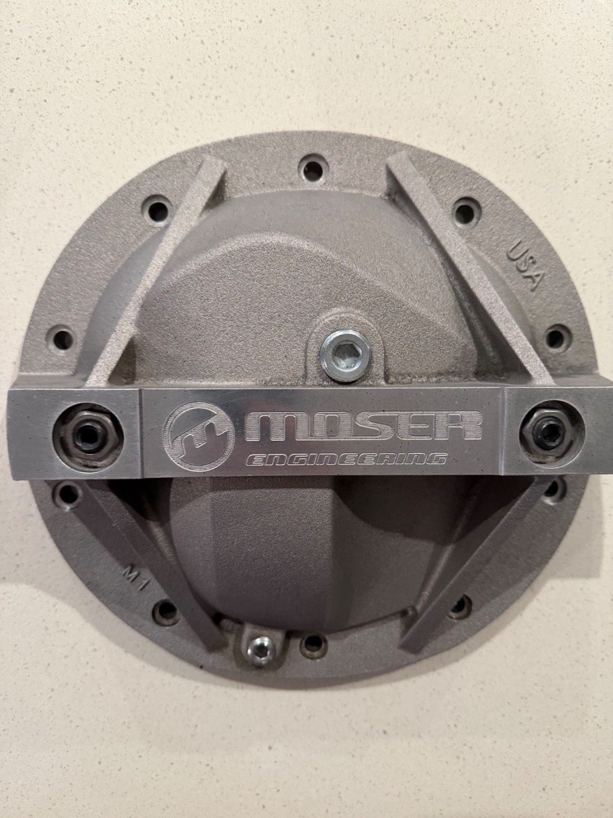 Moser 7107 Performance Cover 10 Bolt 8.5 Moser 7107 Performance Cover 10 Bolt 8.5