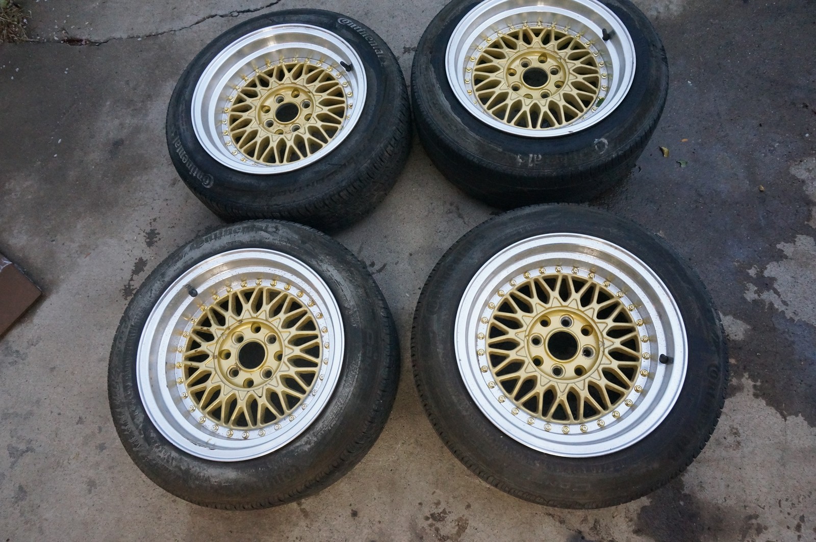 BMW E30 15\