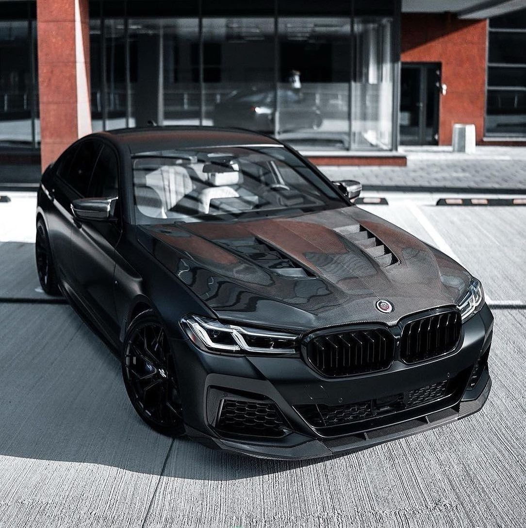 F90 M5 & G30 5 Series Upgrade M5 GTR Style Black Carbon Fiber Front Hood Engine F90 M5 & G30 5 Series Upgrade M5 GTR Style Black Carbon Fiber Front Hood Engine