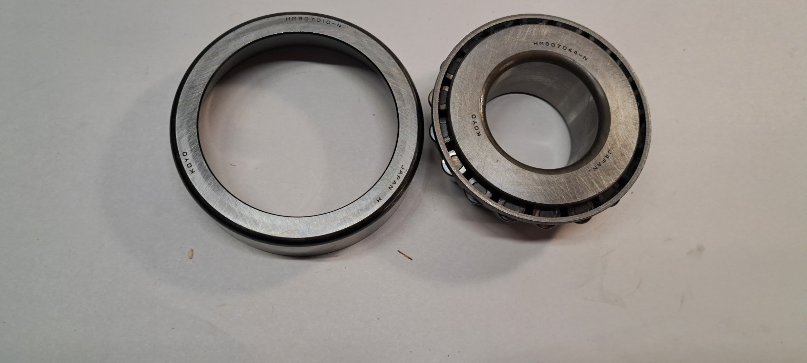 NOS Koyo HM88649-N Deep Tapered Roller Bearing HM807010-N Race  Japan (11405)
