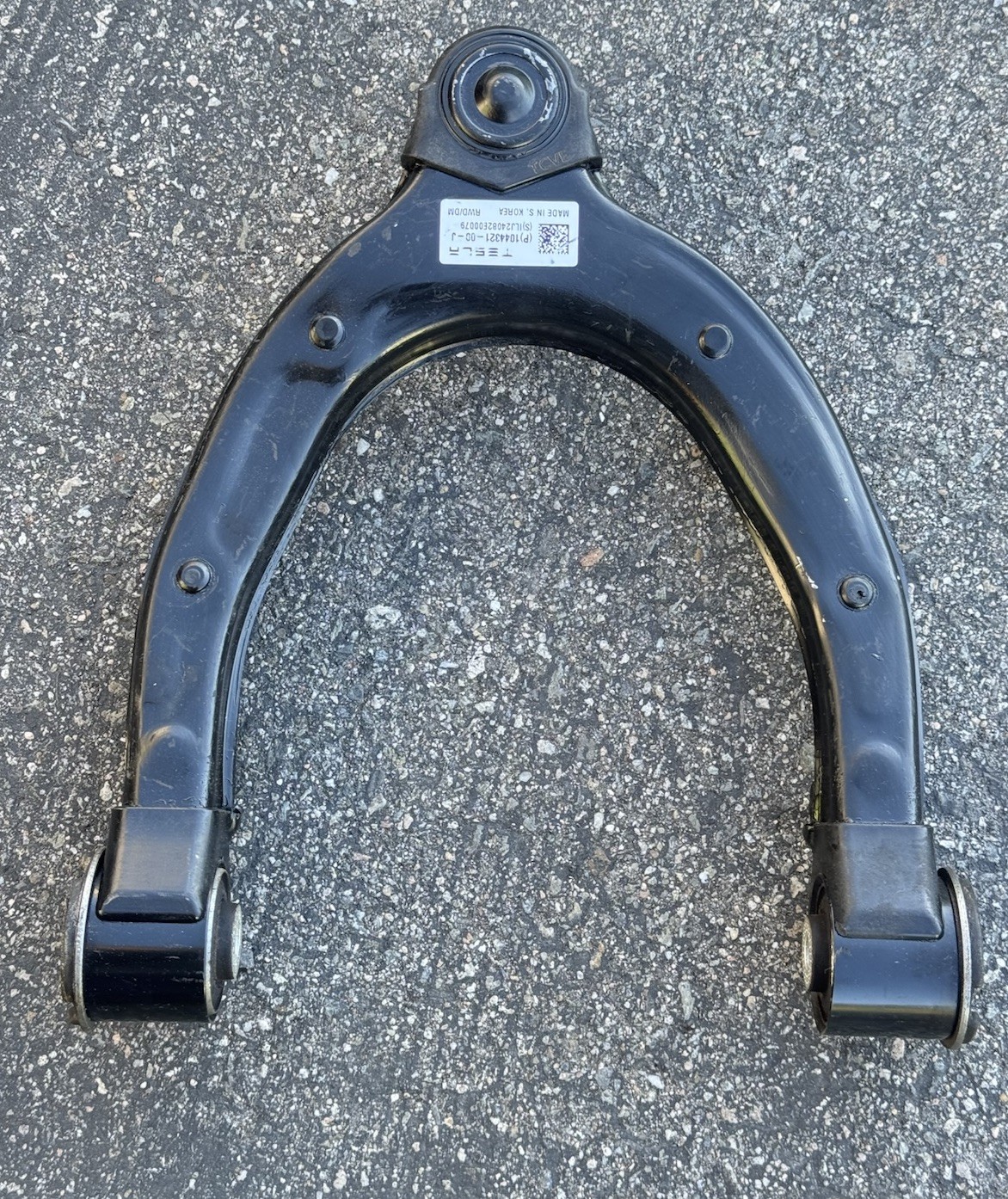OEM Tesla Model Y & 3 Front Left Hand Upper Control Arm Assembly 1044321-00-J OEM Tesla Model Y & 3 Front Left Hand Upper Control Arm Assembly 1044321-00-J