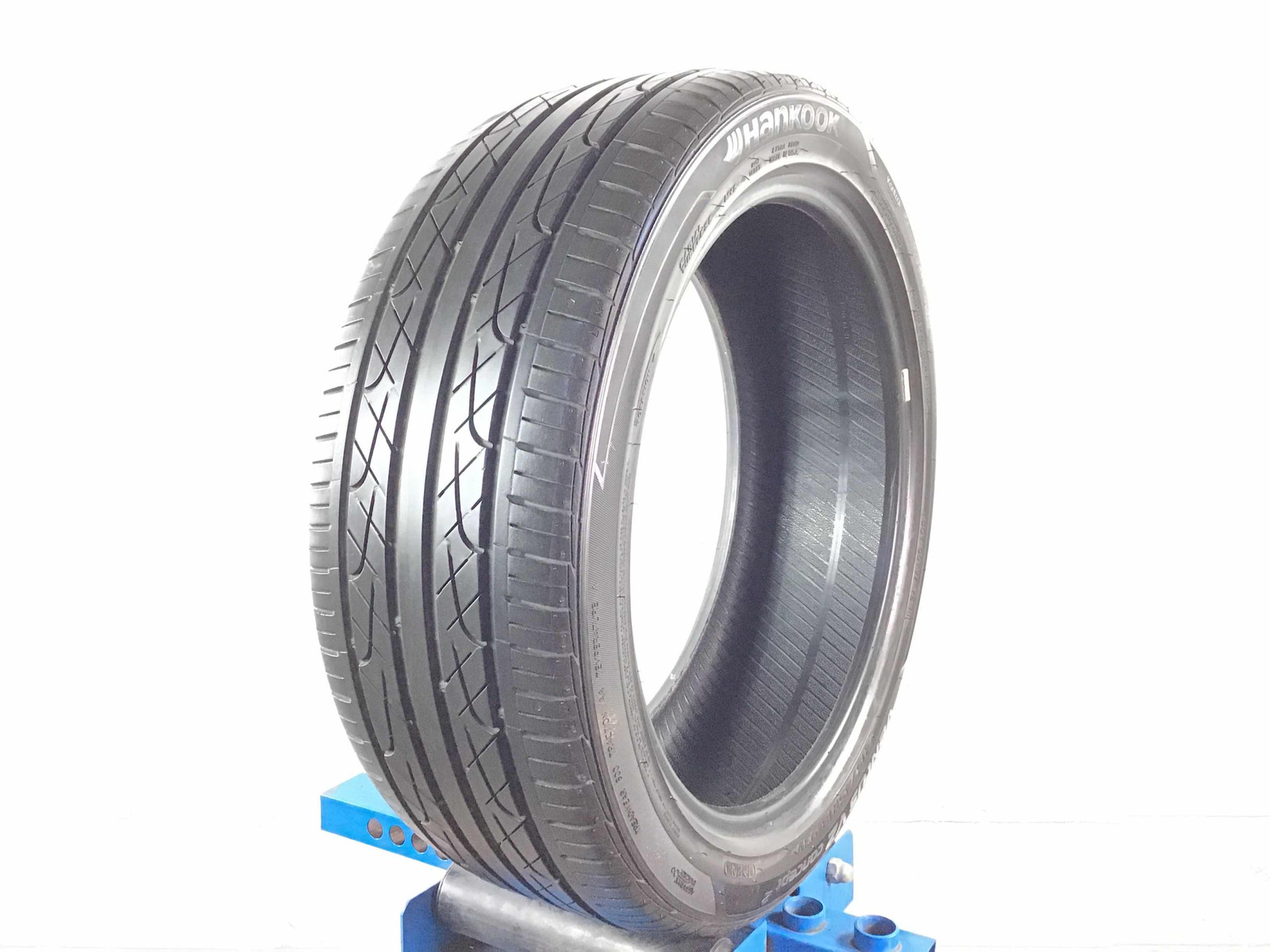 P215/45R18 Hankook Ventus V2 Concept 2 93 V Used 6/32nds