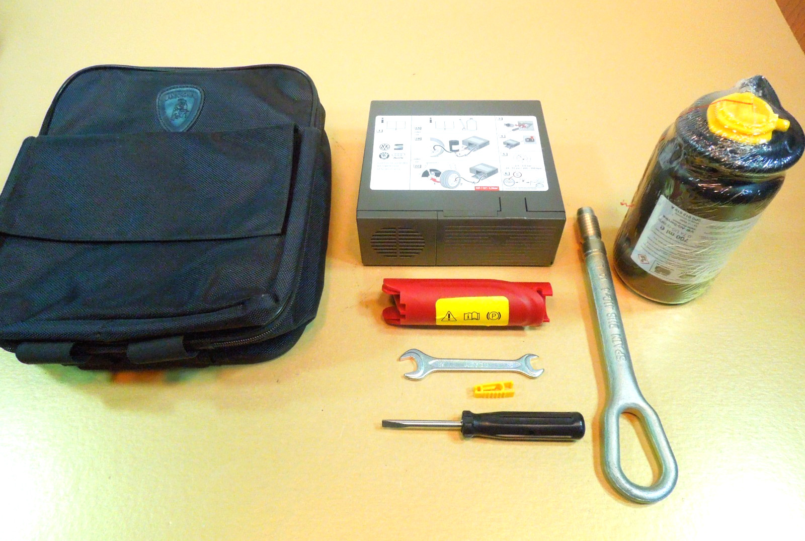 LAMBORGHINI AVENTADOR MURCIELAGO OWNERS MANUAL POUCH AIR COMPRESSOR TOOL KIT LAMBORGHINI AVENTADOR MURCIELAGO OWNERS MANUAL POUCH AIR COMPRESSOR TOOL KIT