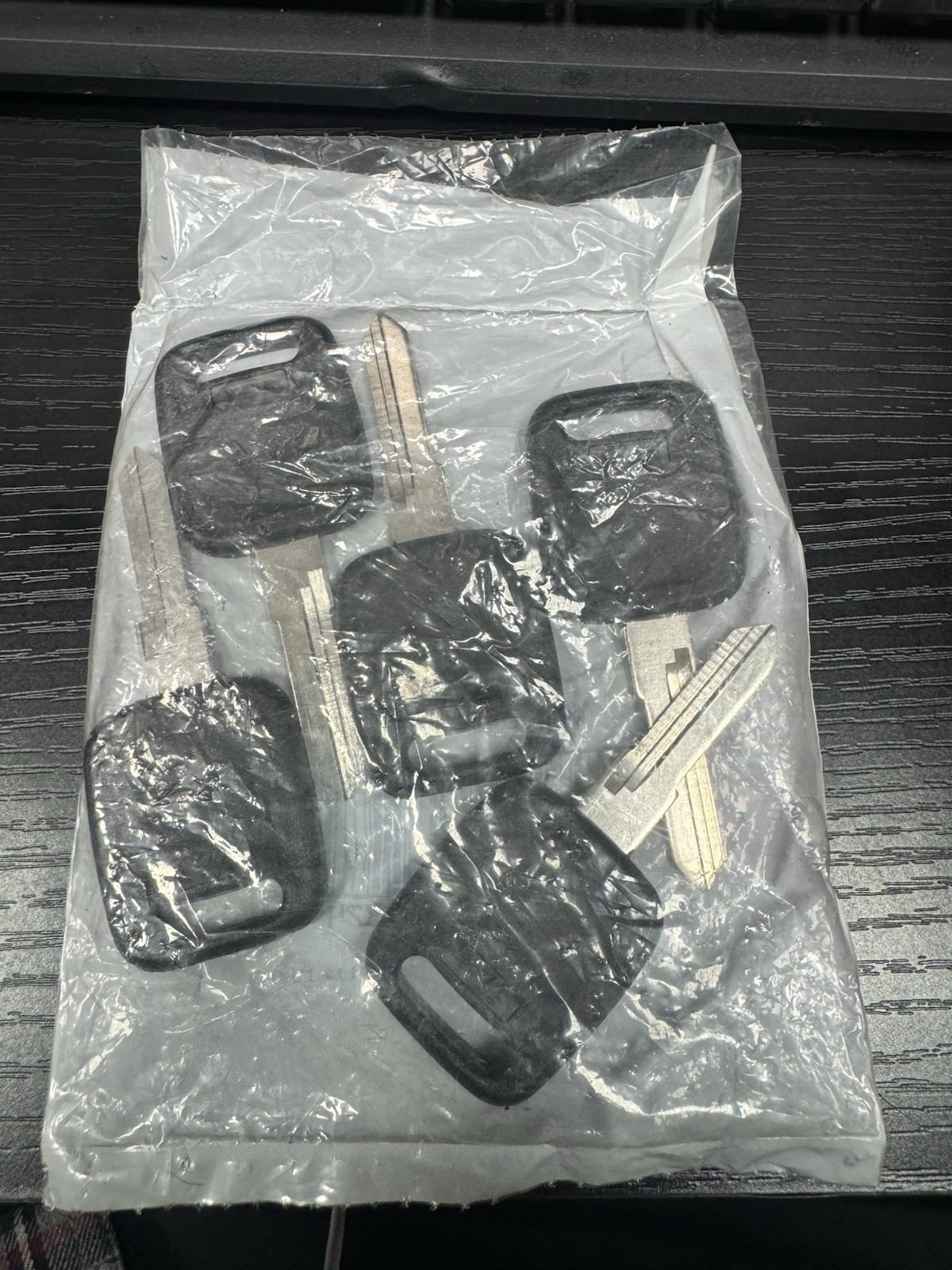 5 ILCO V35-P X139-P Audi Uncut Key Blanks Black Plastic Head NOS USA
