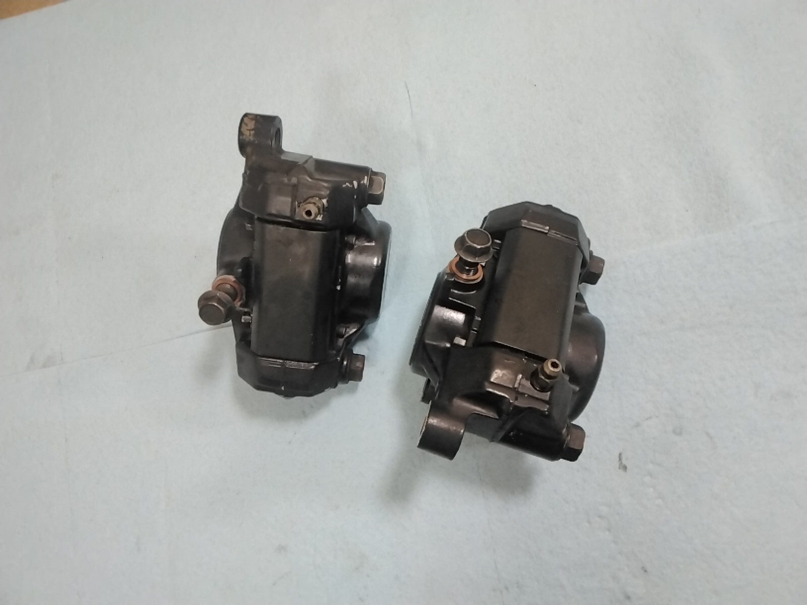 1986-1990 Yamaha YX600 Radian Front Brake Calipers & Pads FZ600 FJ600 YX 600 1986-1990 Yamaha YX600 Radian Front Brake Calipers & Pads FZ600 FJ600 YX 600