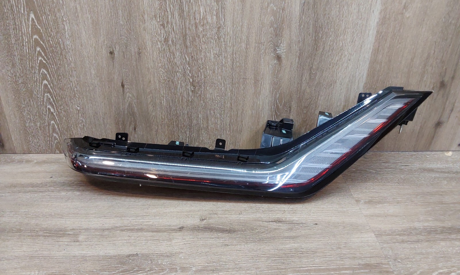 2023-24 CADILLAC LYRIQ  RH TAIL LIGHT ASSY OEM PART# 86803231