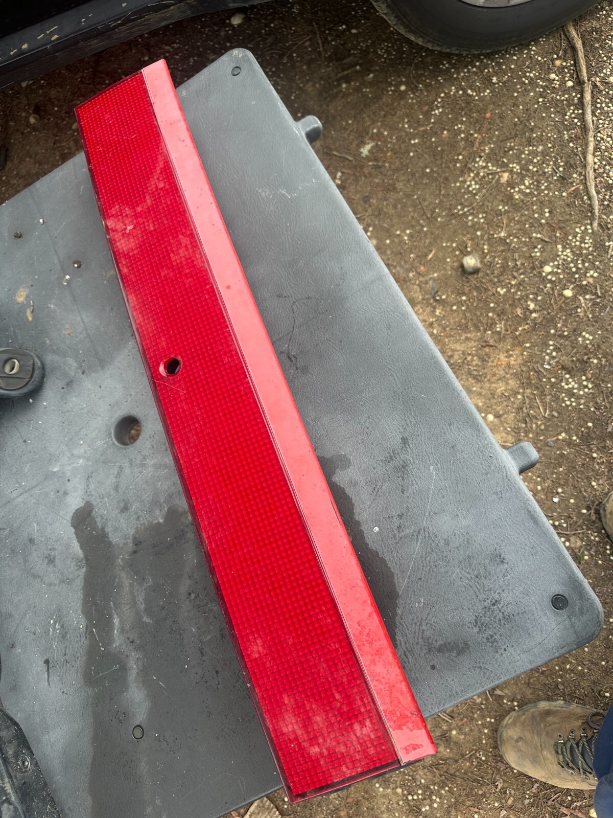 91-96 DODGE STEALTH OEM Stock Center Middle Taillight Tail Light Garnish 91-96 DODGE STEALTH OEM Stock Center Middle Taillight Tail Light Garnish