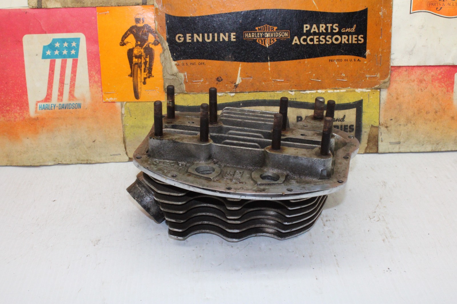1958-62 Harley-Davidson FLH Panhead Motor 7 Fin Cylinder Rear Head 16701-56