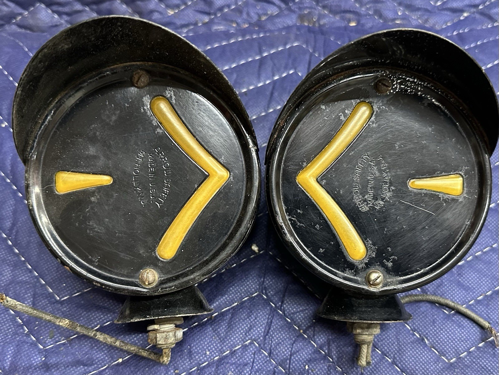 ORIGINAL PAIR Vintage 2 Sided Turn Signals ARROW SAFETY DEVICE Car OLD TRUCK