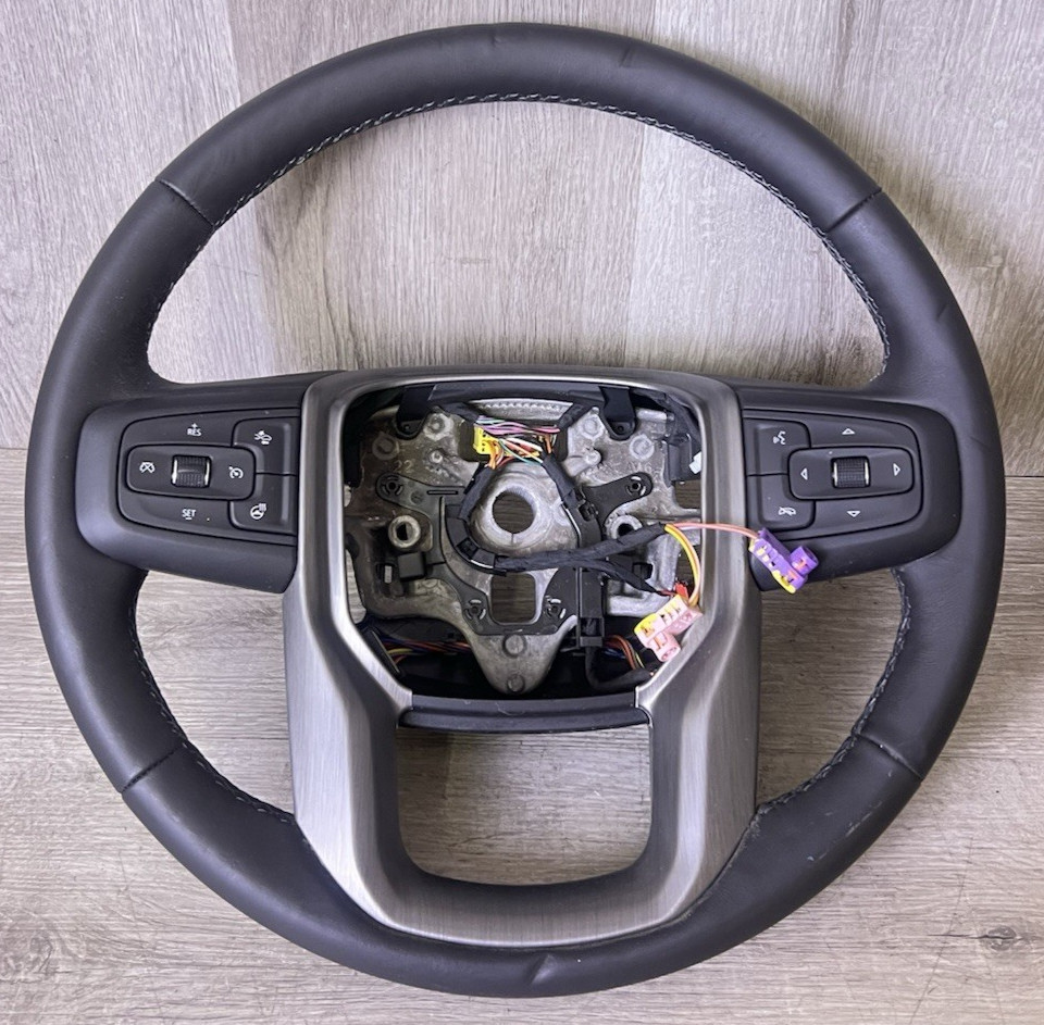 2020-2021 GMC Sierra Steering Wheel 84946336 OEM 2020-2021 GMC Sierra Steering Wheel 84946336 OEM