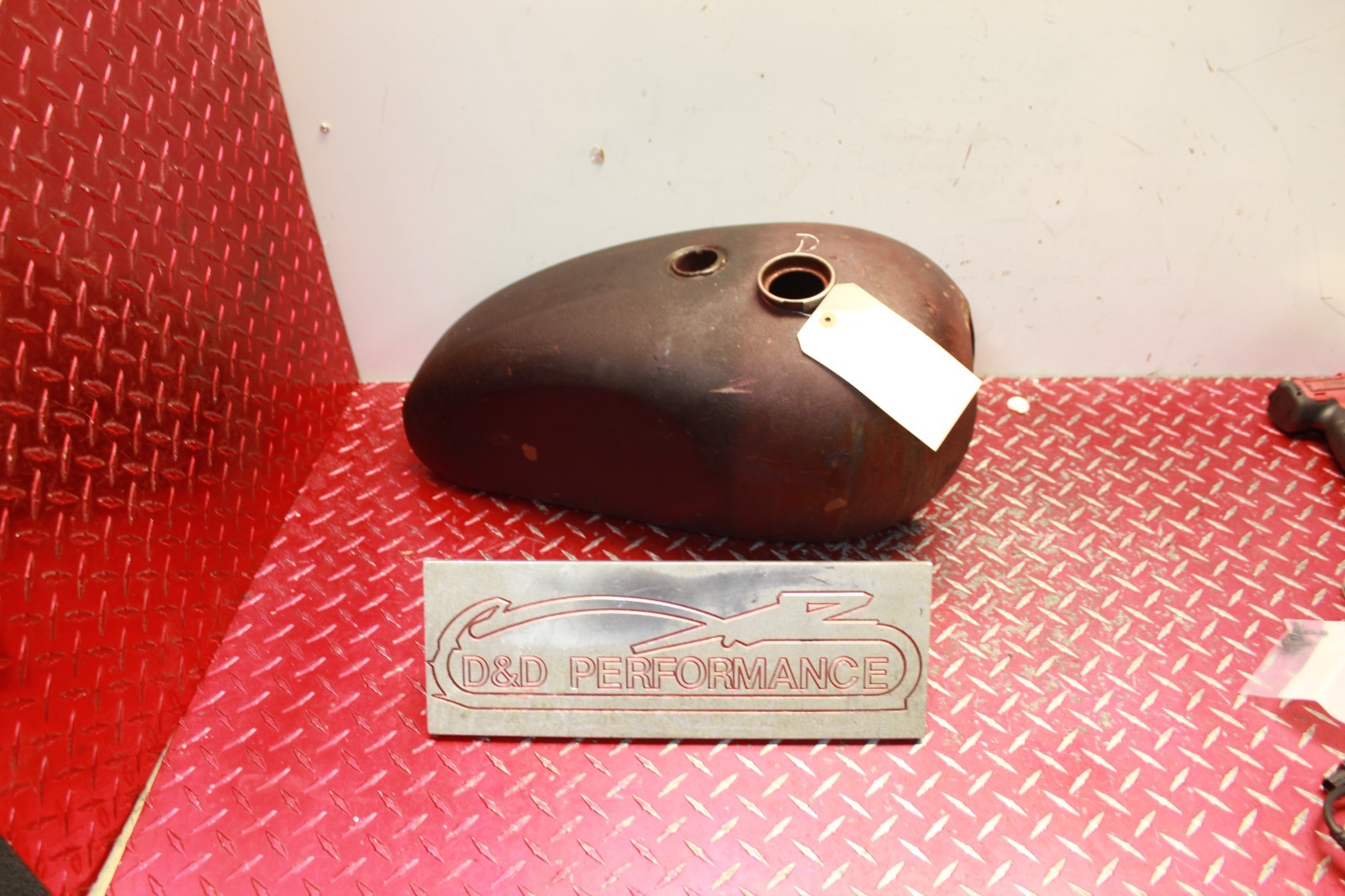 1973 - 1979 TRIUMPH BONNEVILLE T140 OEM GAS TANK FUEL TANK LIGHT RUST PGP 1973 - 1979 TRIUMPH BONNEVILLE T140 OEM GAS TANK FUEL TANK LIGHT RUST PGP
