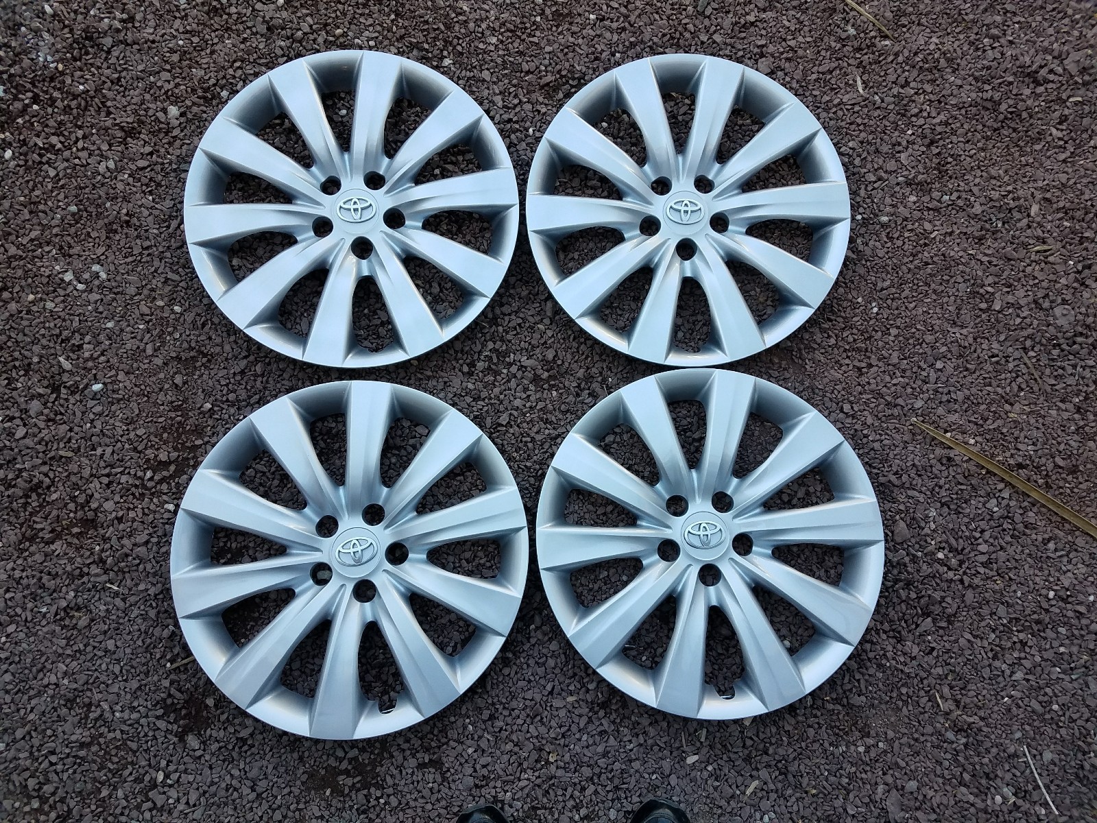 1 Set of 4 New 2011 11 2012 12 2013 13 Corolla 16\