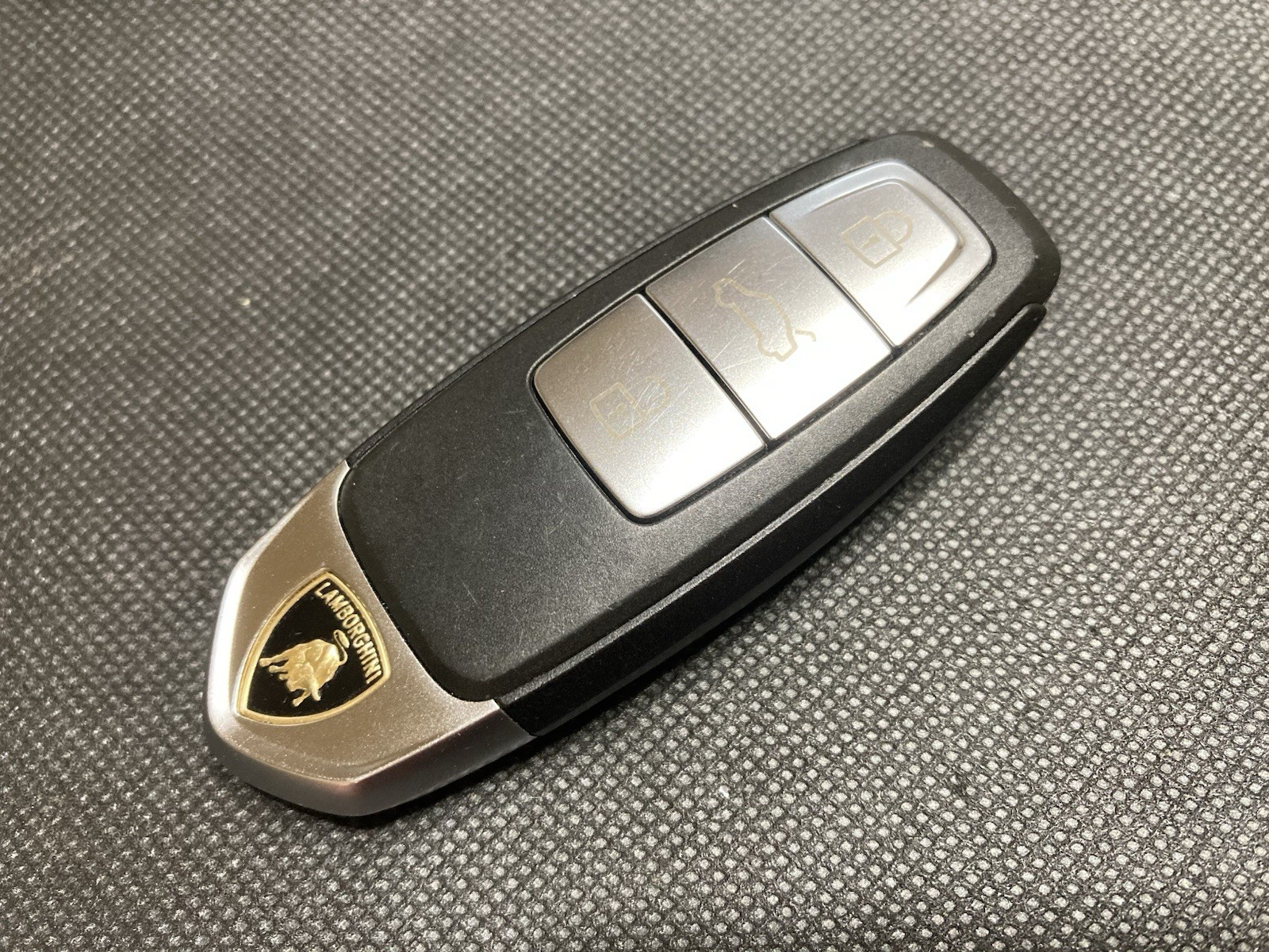 Lamborghini Urus OEM Key Used Condition