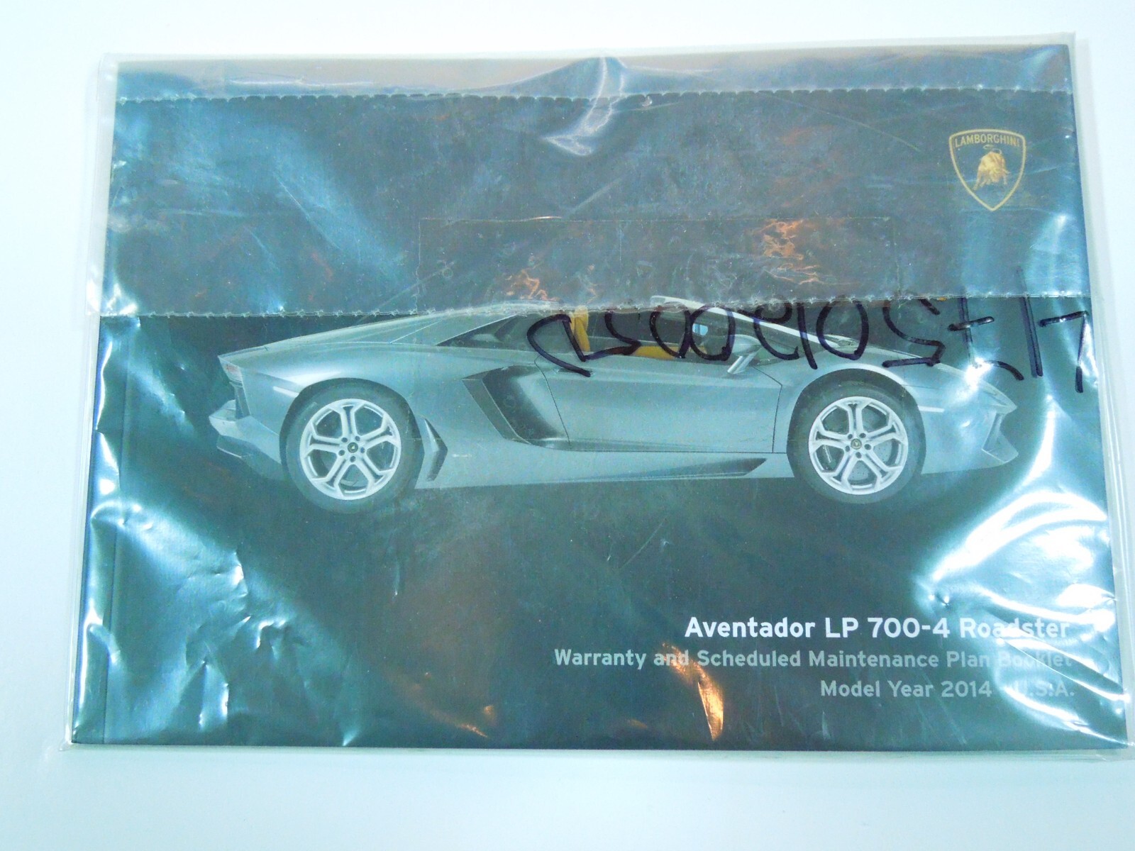 2014 LAMBORGHINI AVENTADOR LP 700-4 ROADSTER MAINTENANCE BOOKLET ORIGINAL 2014 LAMBORGHINI AVENTADOR LP 700-4 ROADSTER MAINTENANCE BOOKLET ORIGINAL