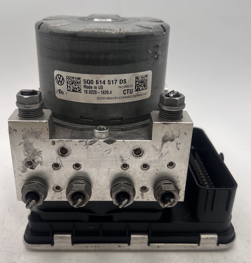 2015-2018 VW Golf ABS Hydrualic Control Unit 5Q0 614 517 DS