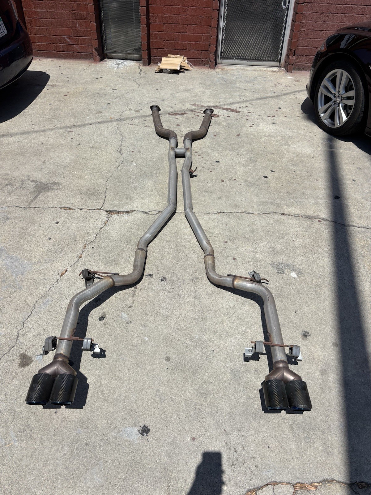 BMW M6 E63/E64 Loud Straight Exhaust System Carbon Pipes BMW M6 E63/E64 Loud Straight Exhaust System Carbon Pipes
