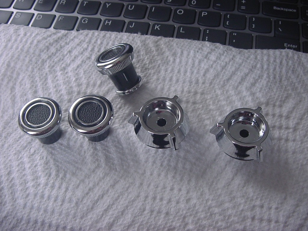 1971 71 72 73 FORD MUSTANG MACH 1 COBRA JET 429 FASTBACK AM FM RADIO KNOBS NOS 1971 71 72 73 FORD MUSTANG MACH 1 COBRA JET 429 FASTBACK AM FM RADIO KNOBS NOS