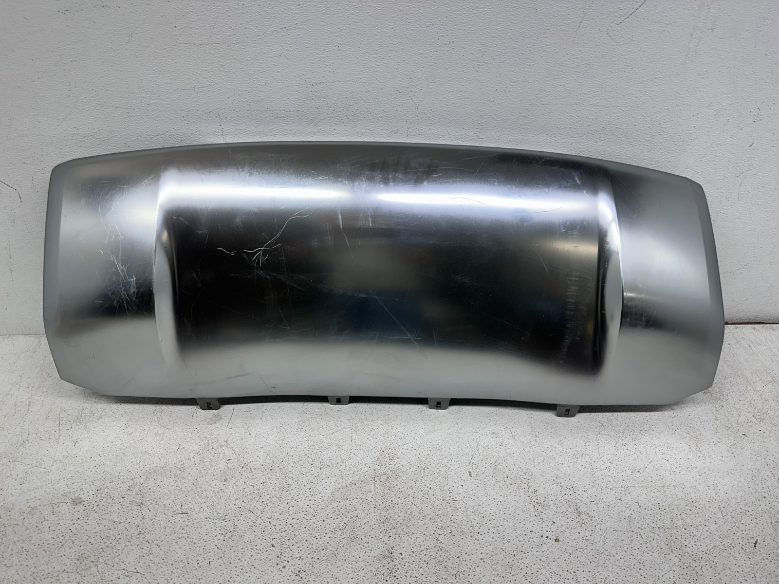 2022 2023 2024 2025 RIVIAN R1T R1S FRONT BUMPER PANEL LOWER SKID PLATE OEM USED 2022 2023 2024 2025 RIVIAN R1T R1S FRONT BUMPER PANEL LOWER SKID PLATE OEM USED