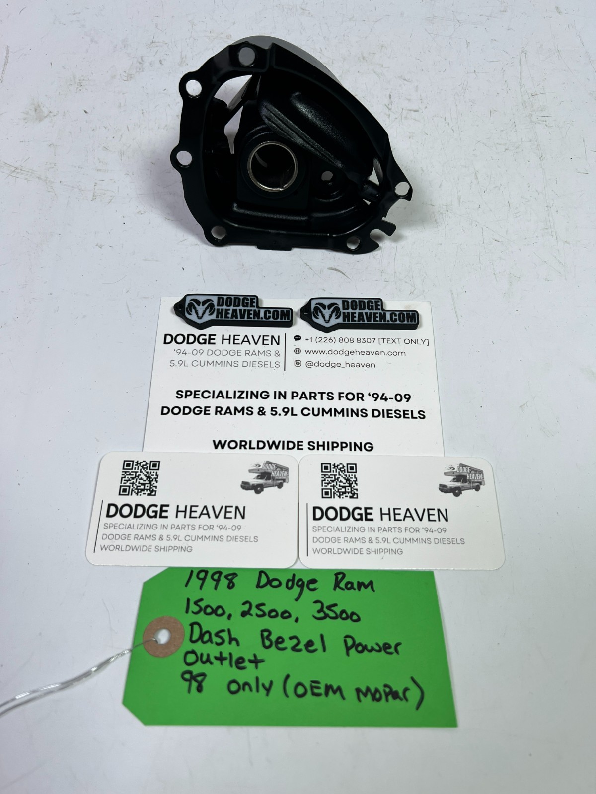 OEM Mopar 1998 Dodge Ram 1500-3500 Dash Bezel Power Outlet OEM Mopar 1998 Dodge Ram 1500-3500 Dash Bezel Power Outlet