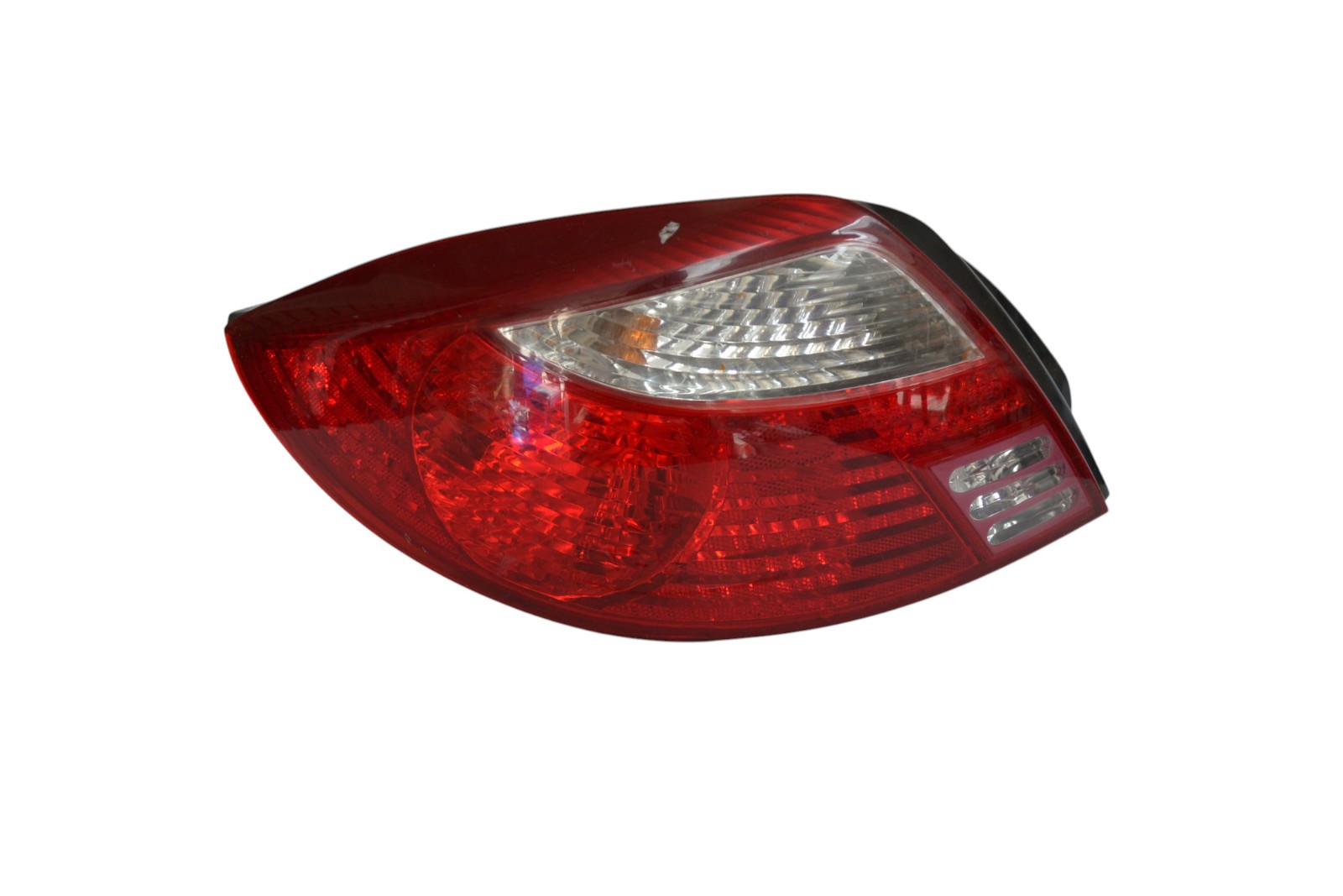 2001 2002 KIA RIO LEFT TAILLIGHT OEM ORIGINAL USED 4 DOOR SEDAN OEM DRIVER LH 2001 2002 KIA RIO LEFT TAILLIGHT OEM ORIGINAL USED 4 DOOR SEDAN OEM DRIVER LH