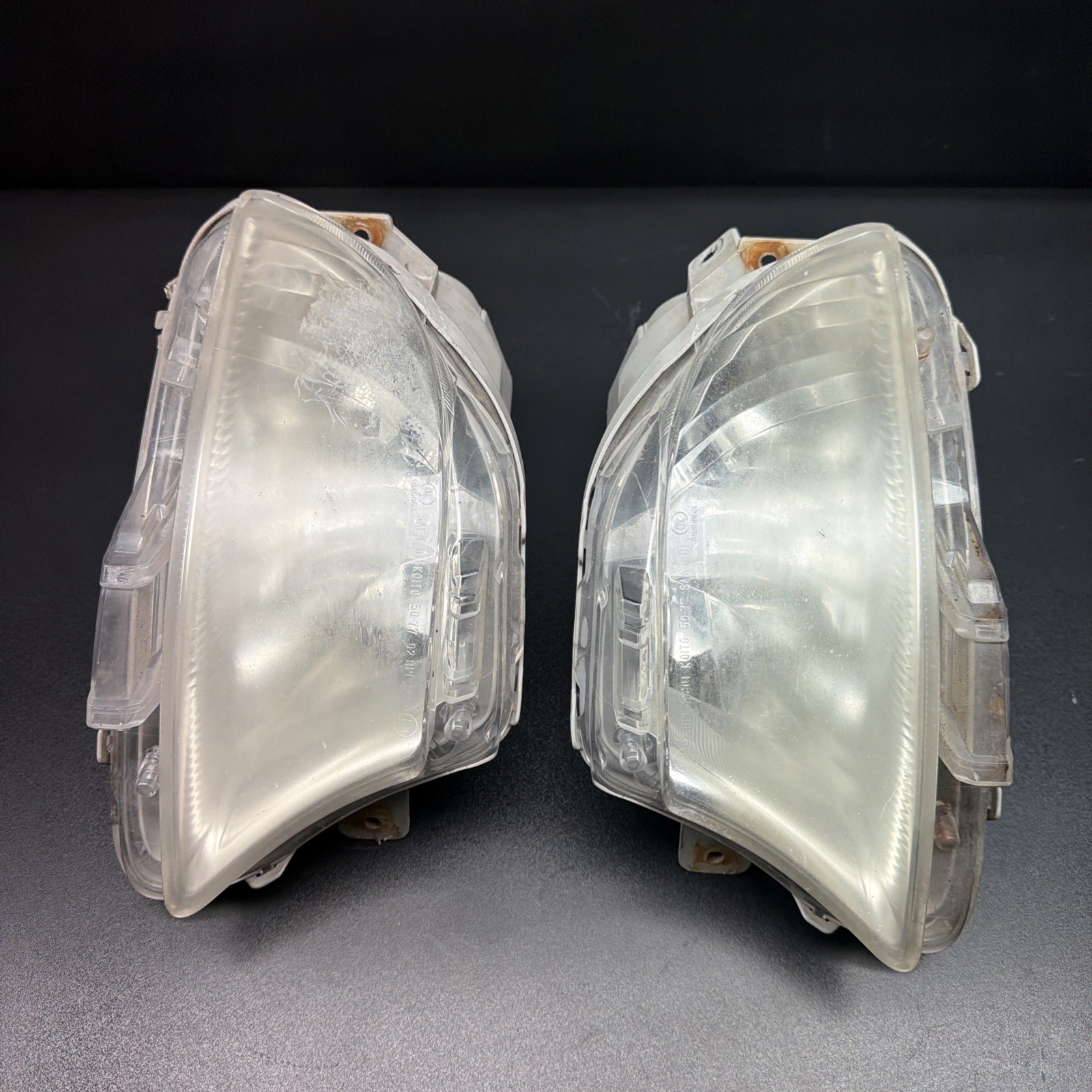 2007-2009 Lexus LS460 460L OEM Left & Right Fog Light Assemblies HALOGEN 2007-2009 Lexus LS460 460L OEM Left & Right Fog Light Assemblies HALOGEN