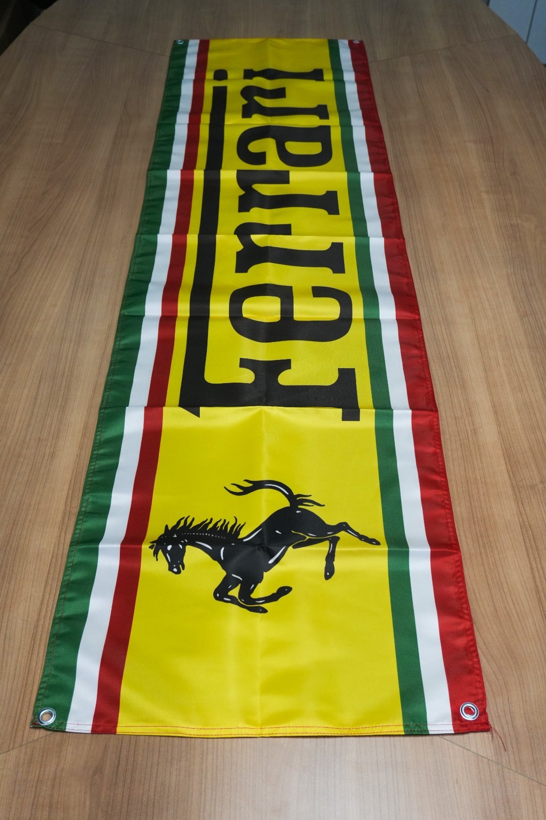 Ferrari Scuderia Italia Edition – Racing Flag - 180 × 45 cm (70.8” × 17.7”)