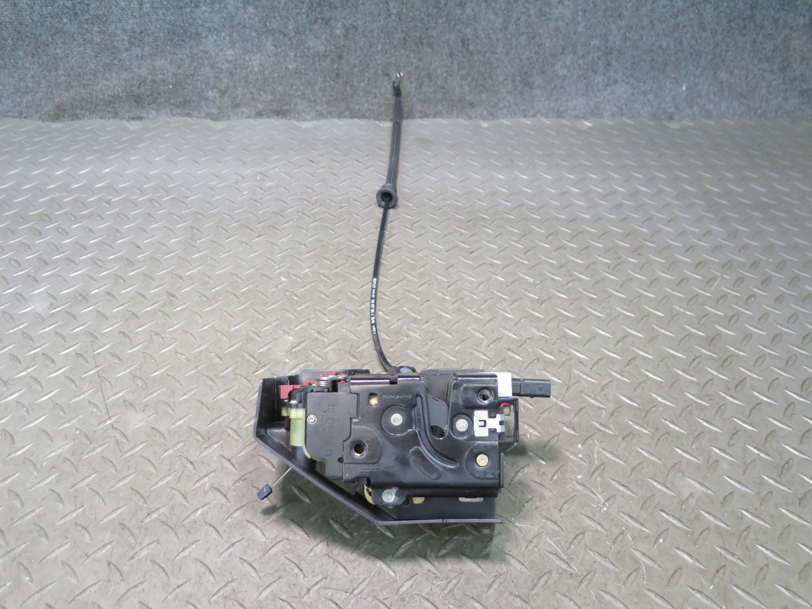 2003-2010 BENTLEY CONTINENTAL GT FRONT LEFT DOOR LOCK LATCH ACTUATOR 3W8837349