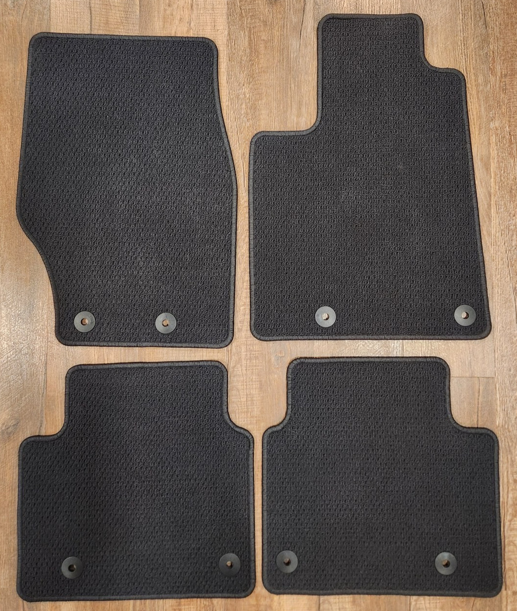 Jeep Grand Cherokee WL 2022-2026 / L 2021-2026 OEM Carpet Floor Mats 4pc NEW