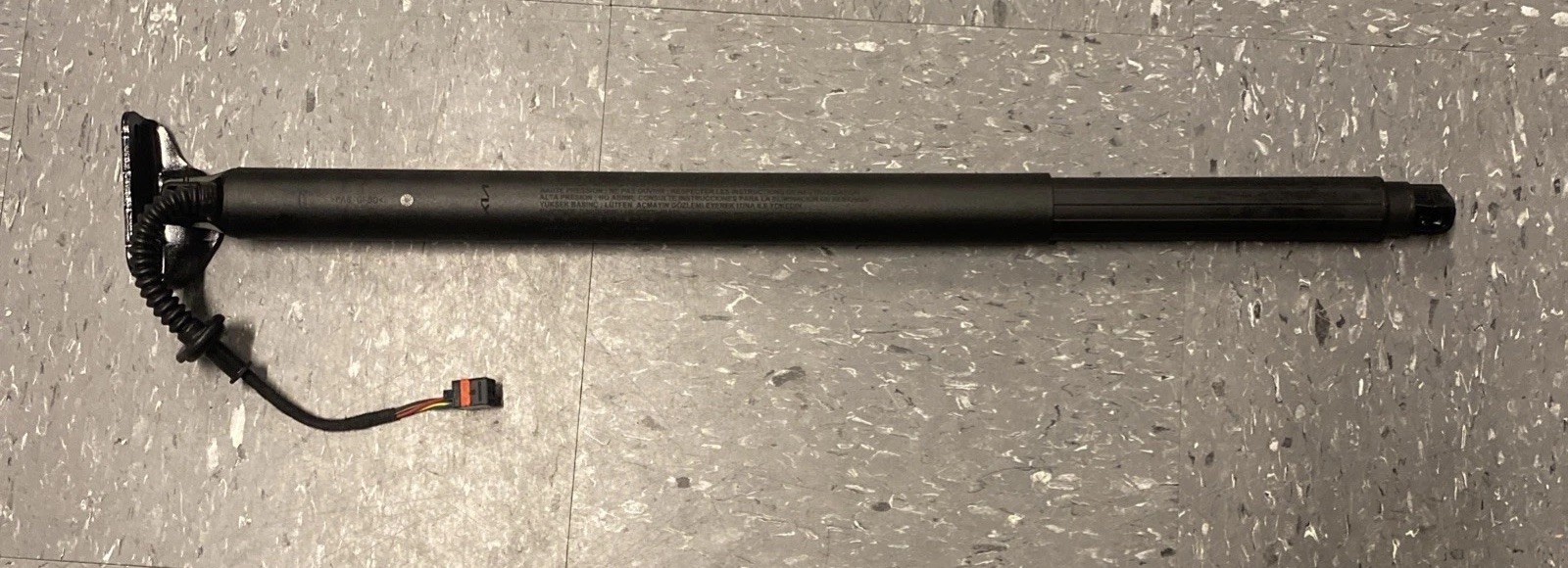 2023-2026 Kia Sportage Support Cylinder 81830-P1100