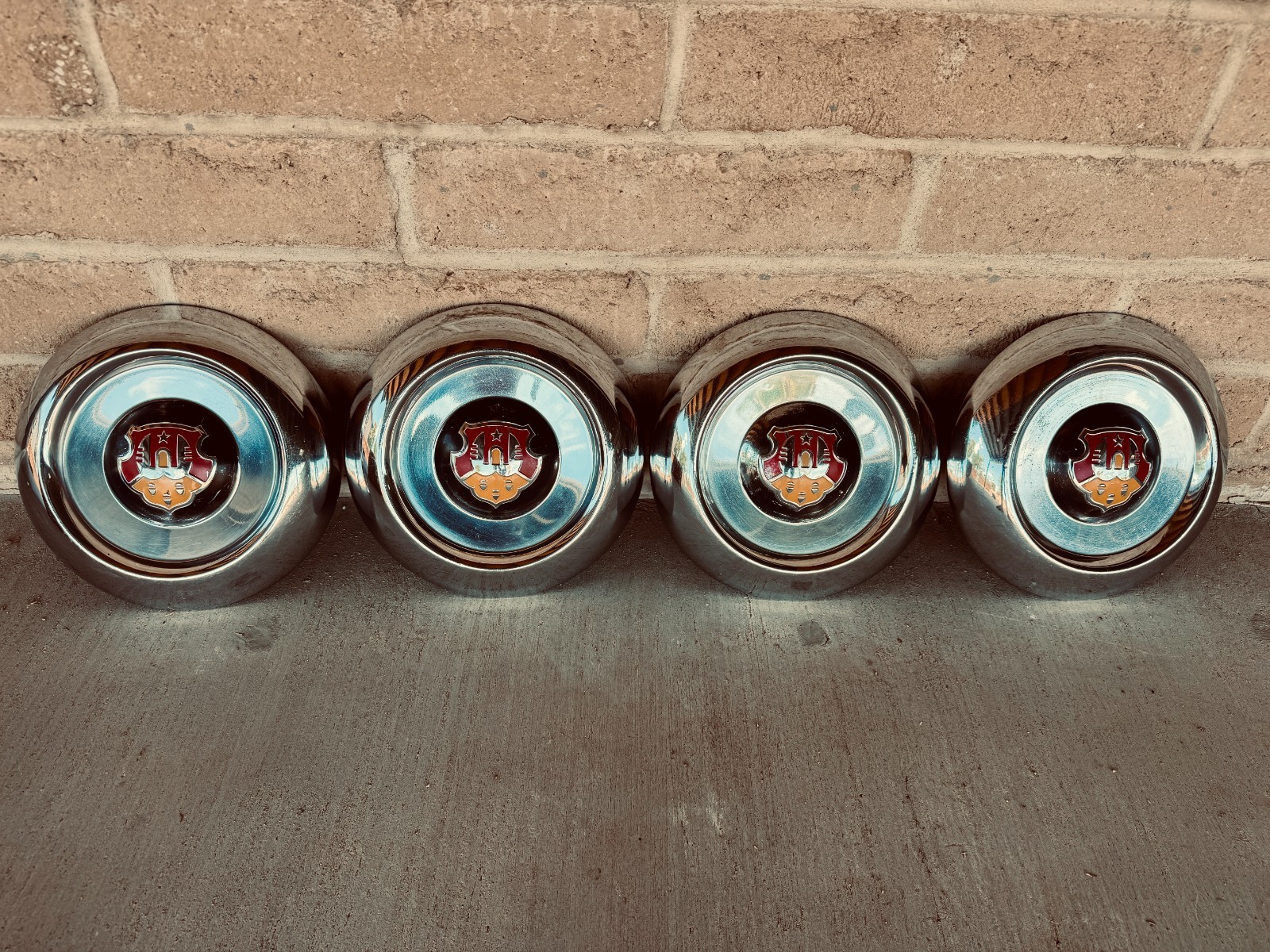 1950-1951-1952-1953 Oldsmobile 88-98 Hub Caps 50-51-52-53 Olds Hubcaps GM 1950-1951-1952-1953 Oldsmobile 88-98 Hub Caps 50-51-52-53 Olds Hubcaps GM