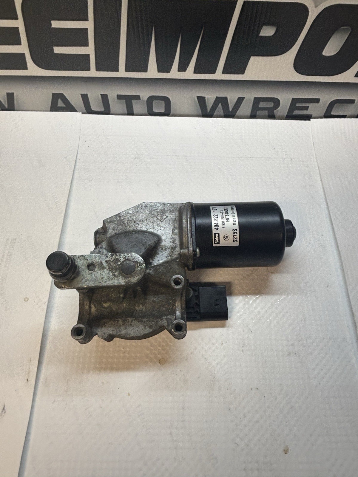 USED & Tested 2004-2010 BMW 5 Series (525i, 535i, M5) Wiper Motor E60 6934279 USED & Tested 2004-2010 BMW 5 Series (525i, 535i, M5) Wiper Motor E60 6934279