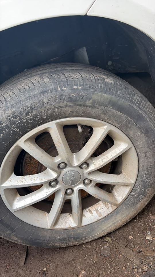 Wheel 17x6-1/2 Aluminum 10 Spoke Painted Silver Fits 13-19 JOURNEY 12736
