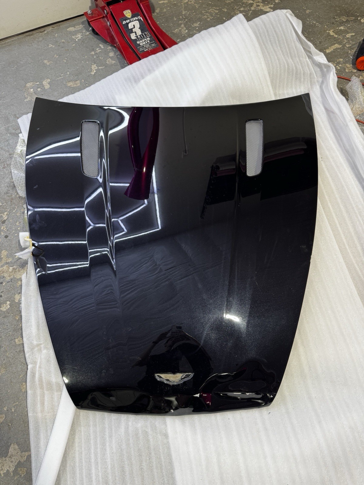 2007 Aston Martin Vantage V8 Hood 2007 Aston Martin Vantage V8 Hood