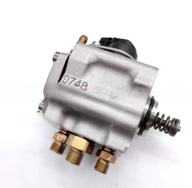 High Pressure Fuel Pump 13517529068 For BMW 760li 2003-2007 Rolls-Royce N73