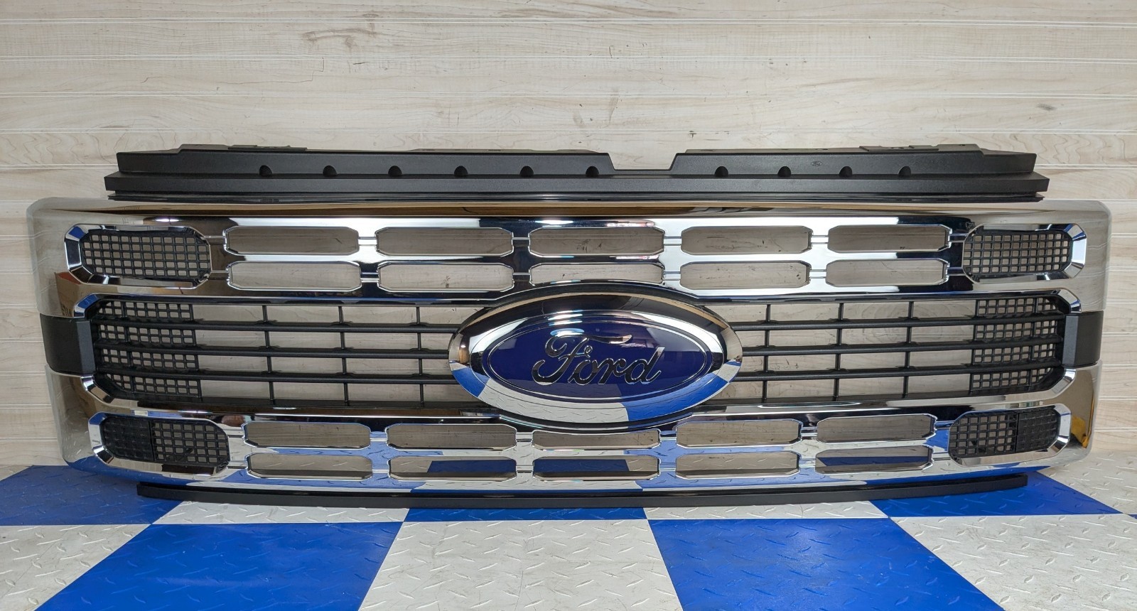 2023-2025 Ford Super Duty OEM NEW Chrome Grille F250 F350 F450 PC3Z8200BC XL XLT