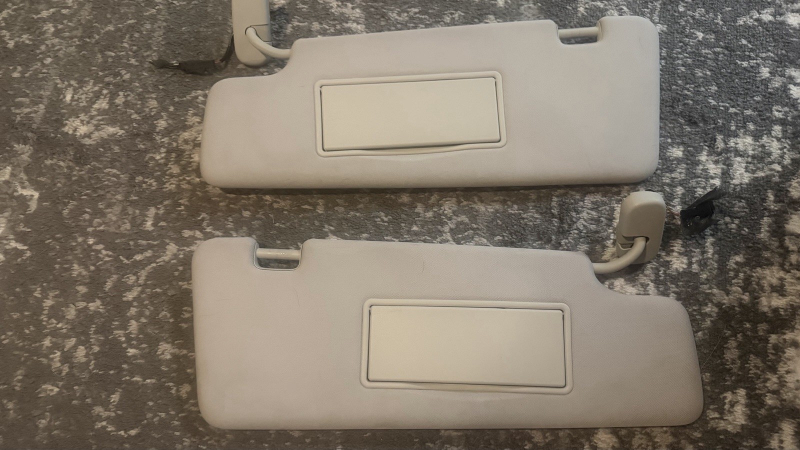 ✅ Land Rover LR4 CLEAN SET Left & Right Sun Visor W/ Illumination Fits 2010-2016 ✅ Land Rover LR4 CLEAN SET Left & Right Sun Visor W/ Illumination Fits 2010-2016