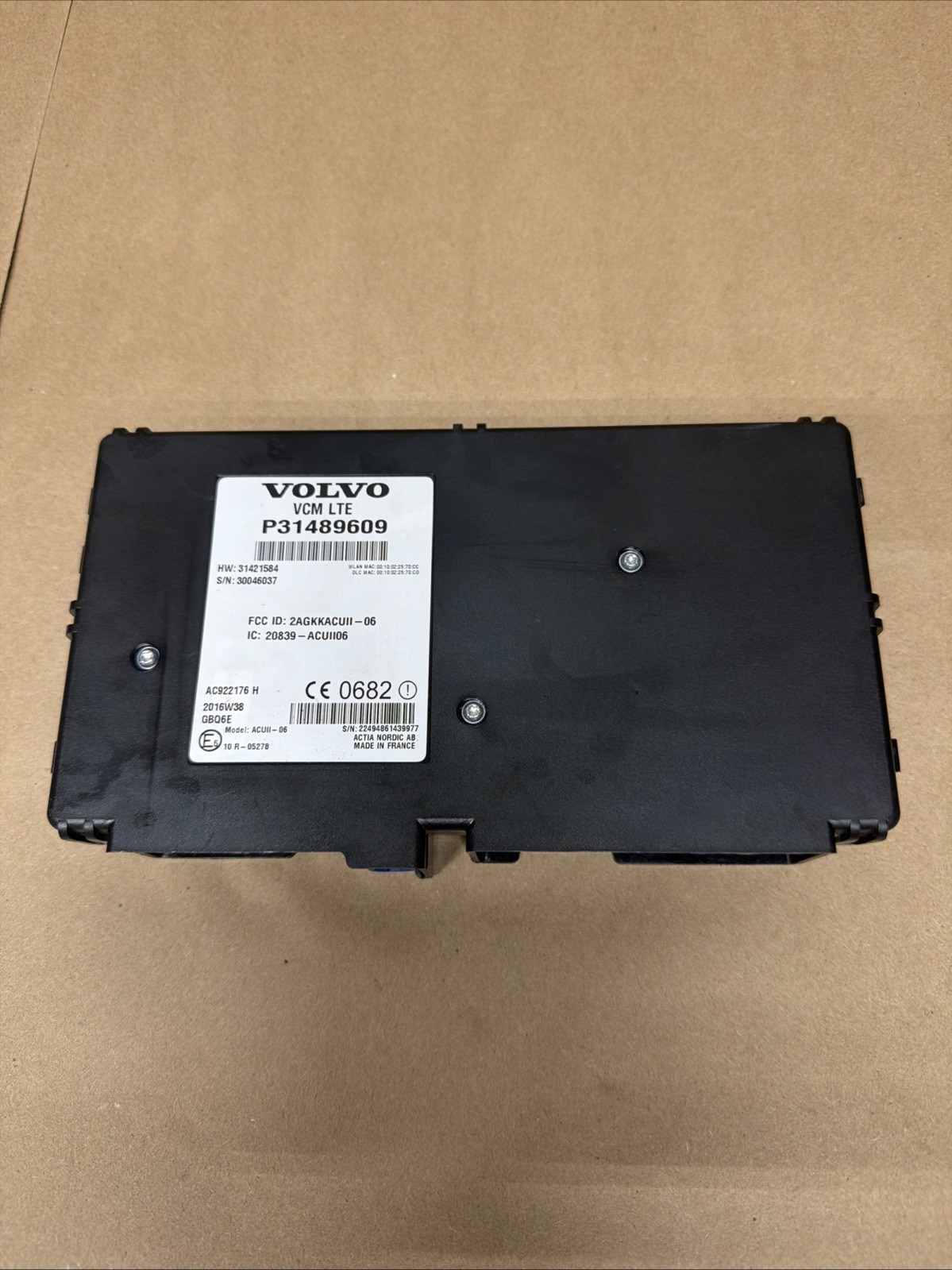 16 - 21 Volvo XC90 S90 VCM Vehicle Connectivity Telematics Module 31489609 OEM 16 - 21 Volvo XC90 S90 VCM Vehicle Connectivity Telematics Module 31489609 OEM