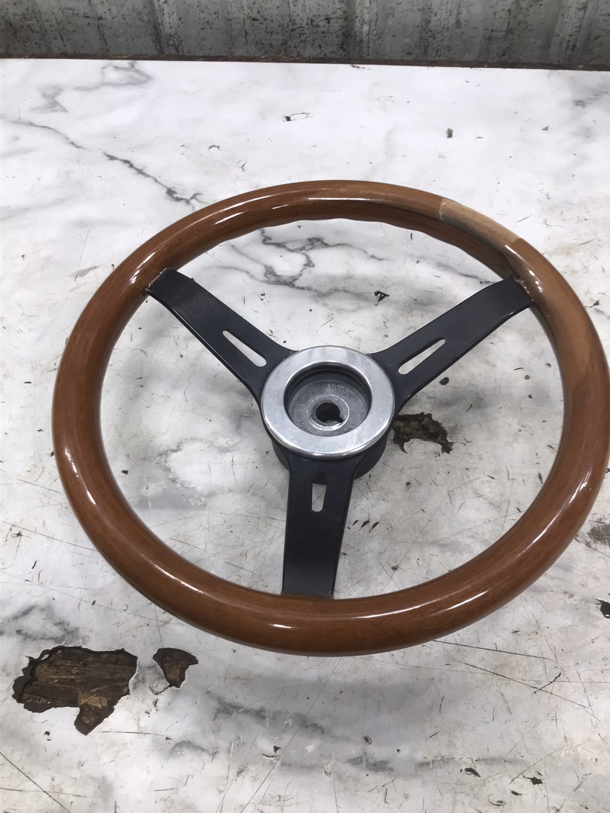 03 Doral 360 SE Boat steering wheel 